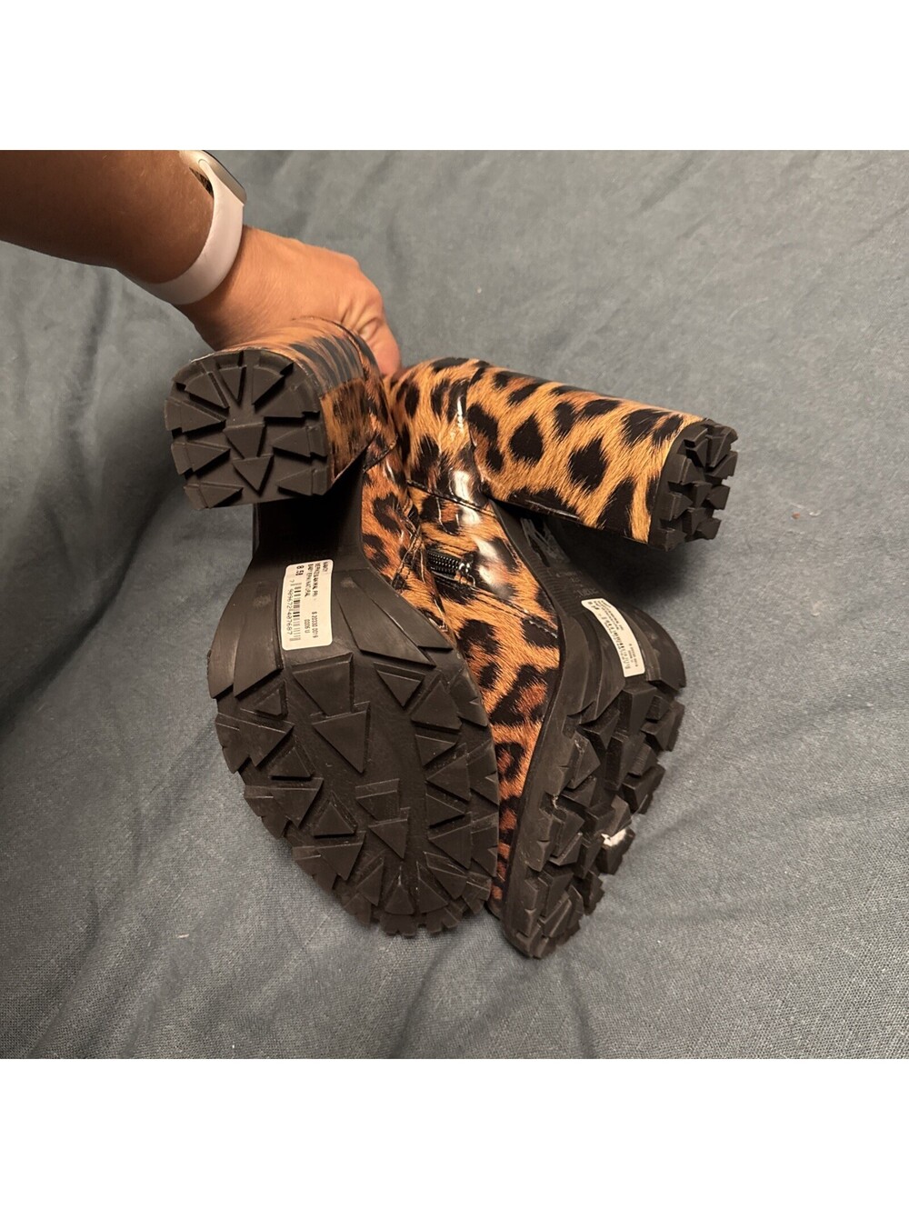 Schutz Faux Patent Leather Leopard Animal Print High Heel Ankle Booties Sz 8.5 - Picture 6 of 6